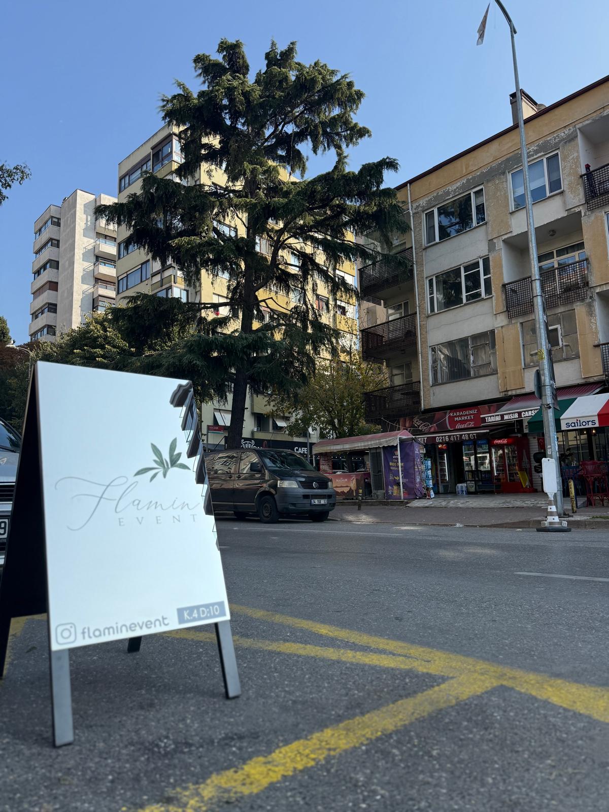 Double-sided mirrored sidewalk sign for storefronts, restaurants, and outdoor advertising, foldable and durable design